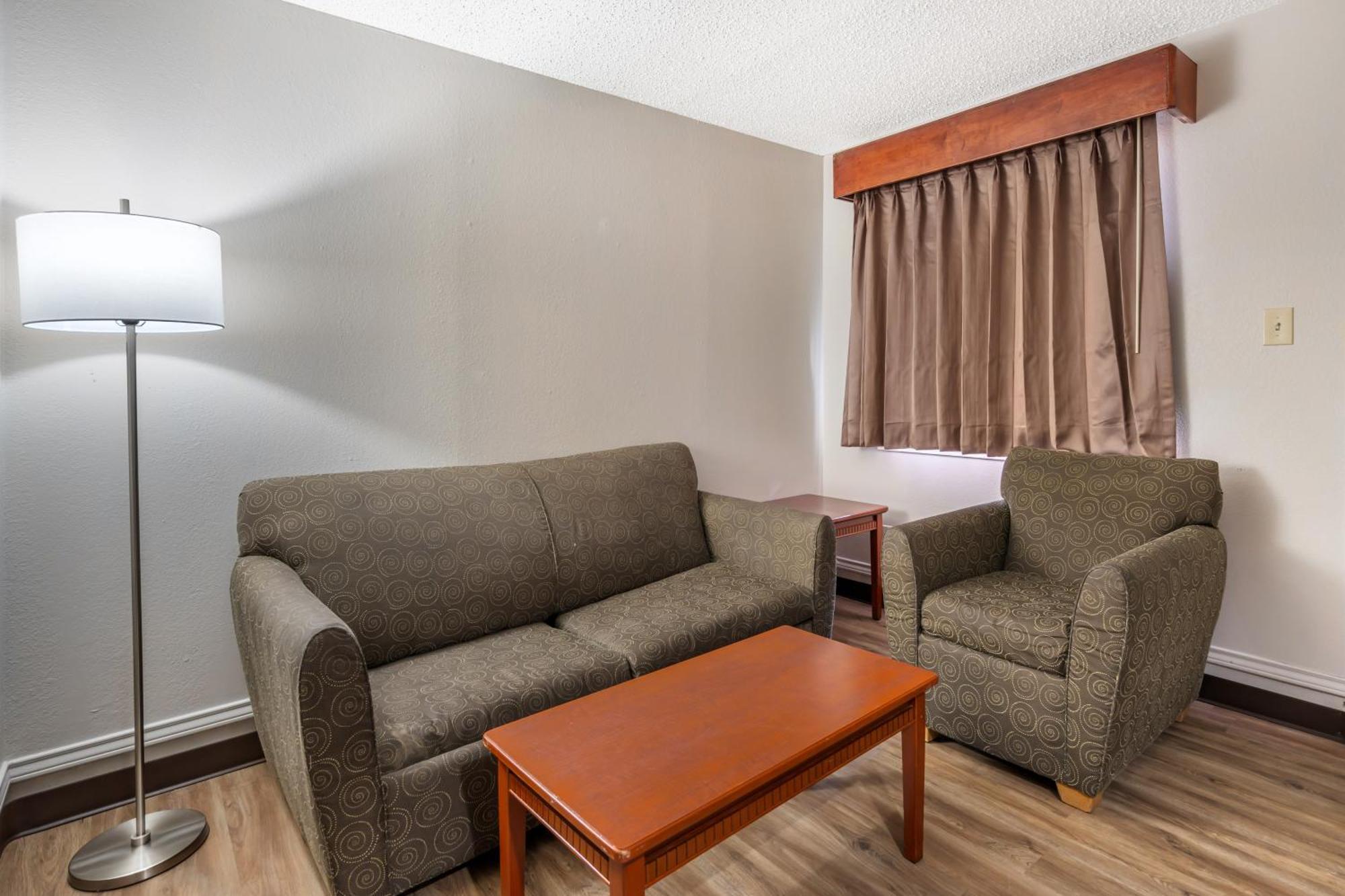 Red Roof Inn & Suites Салфер-Спрингс Экстерьер фото