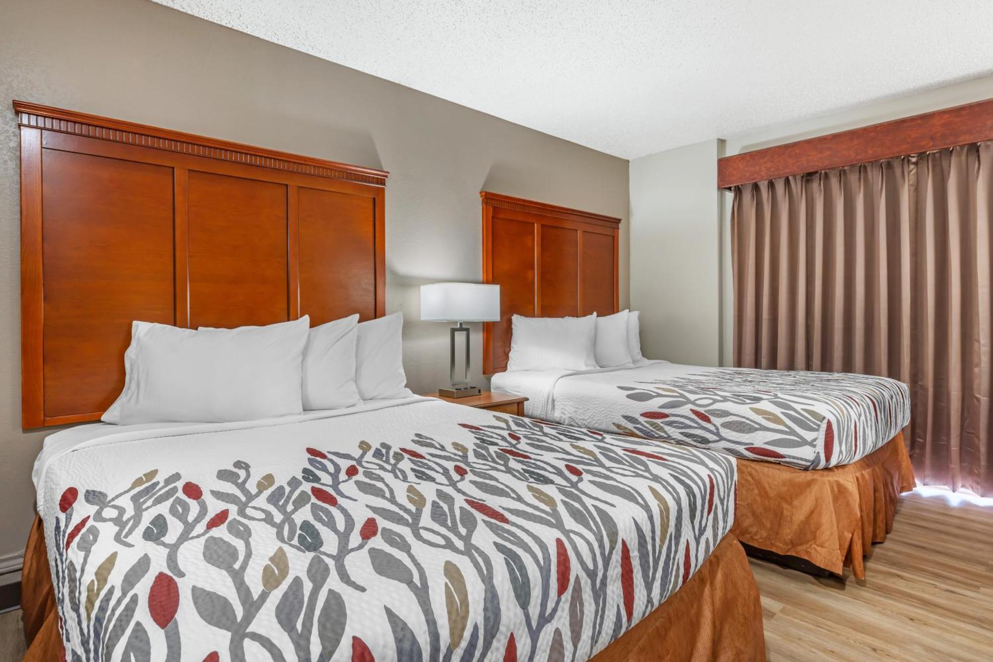 Red Roof Inn & Suites Салфер-Спрингс Экстерьер фото
