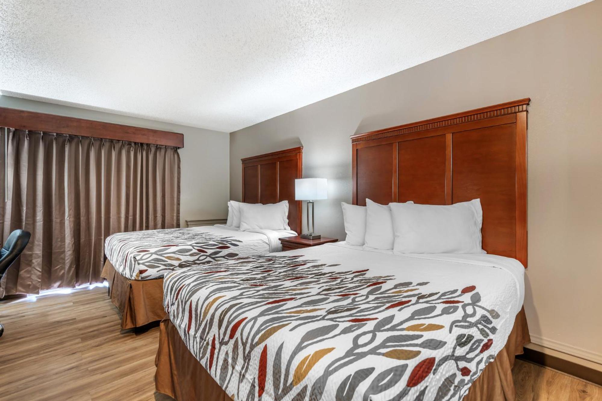 Red Roof Inn & Suites Салфер-Спрингс Экстерьер фото