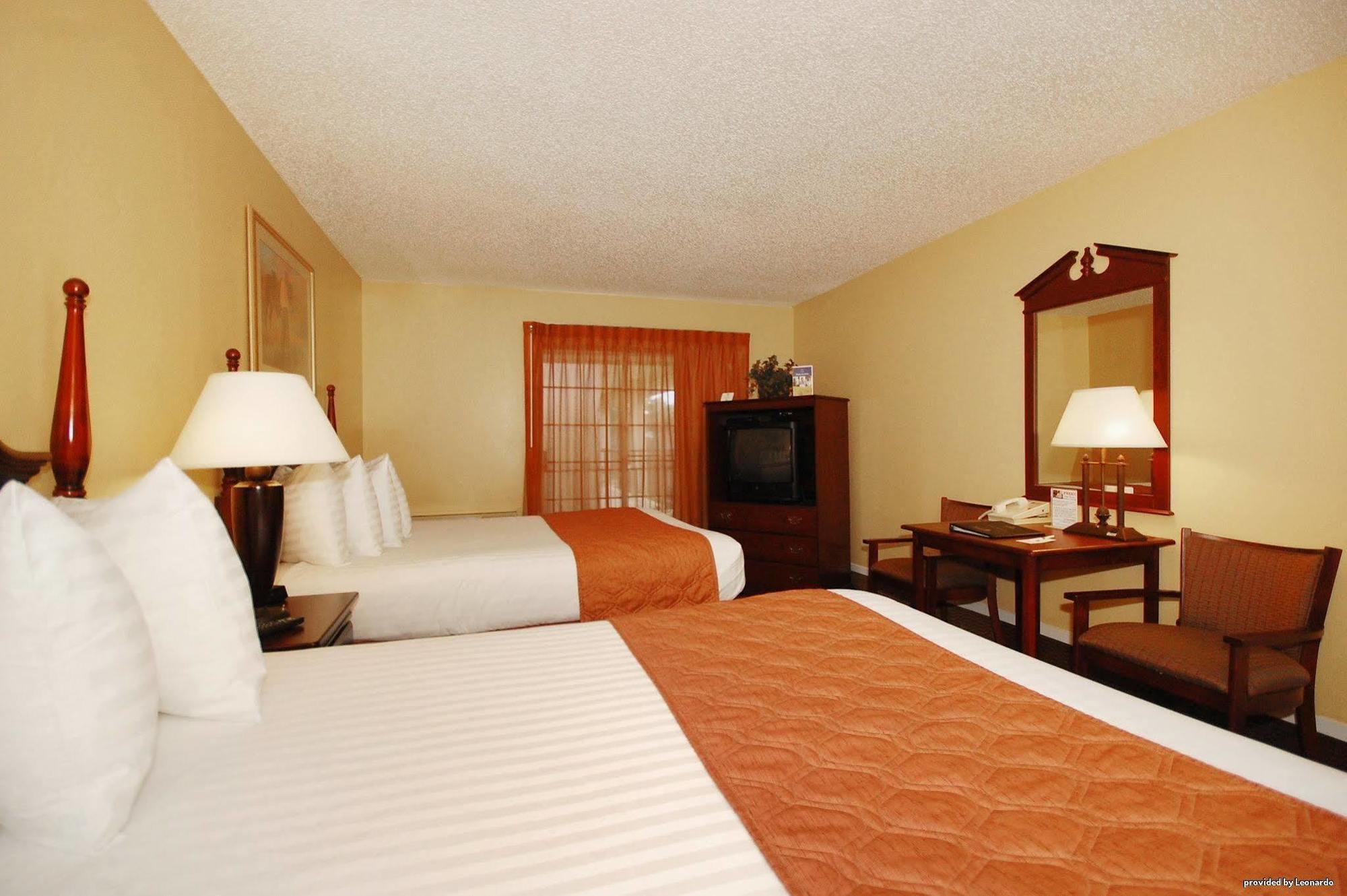 Red Roof Inn & Suites Салфер-Спрингс Экстерьер фото